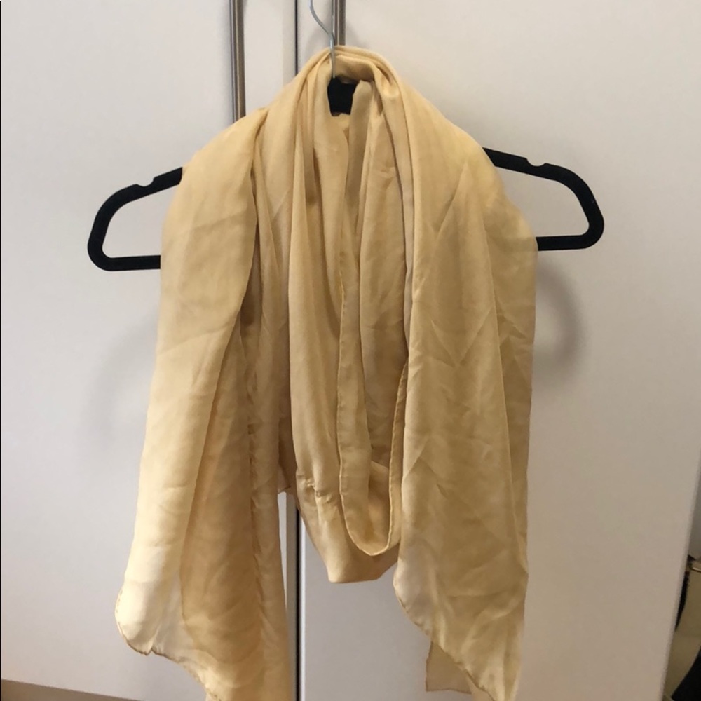 Gold/tan scarf